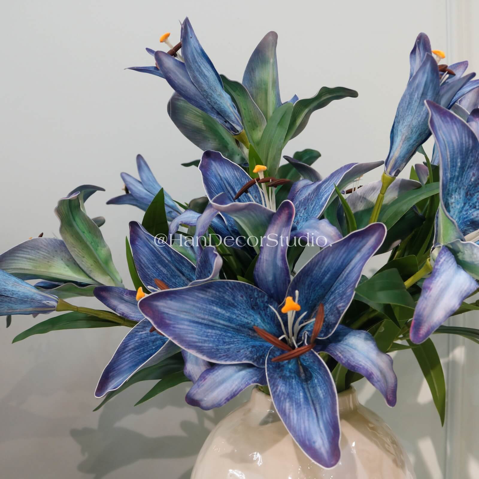 Bình hoa Lily cổ điển /xanh đậm