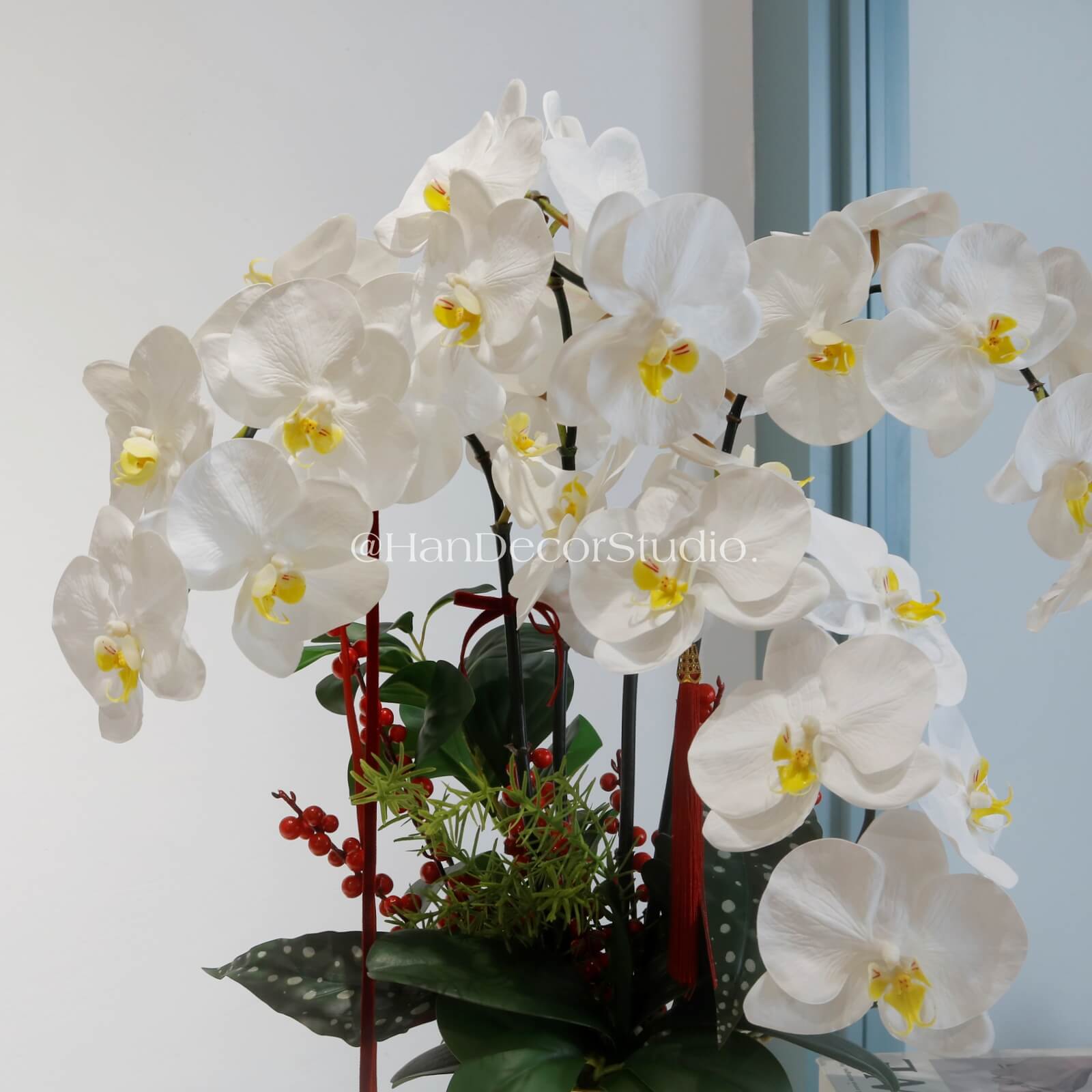 Chậu hoa hồ điệp 3 nhánh để bàn